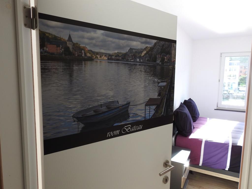 Les Voisins De Mr Sax Hotel Dinant Ruang foto