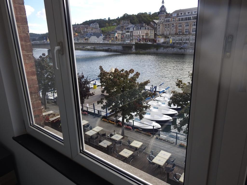Les Voisins De Mr Sax Hotel Dinant Ruang foto